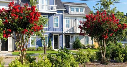 Lambert & Reba by Avantstay Stylish 2 Home Buyout in Heart of Nashville