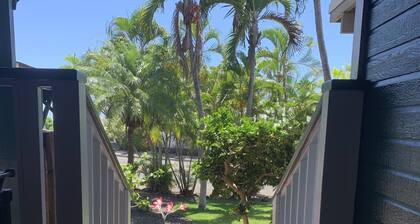 Cozy Hawaiian studio just minutes to the beach and town. No minimum stay