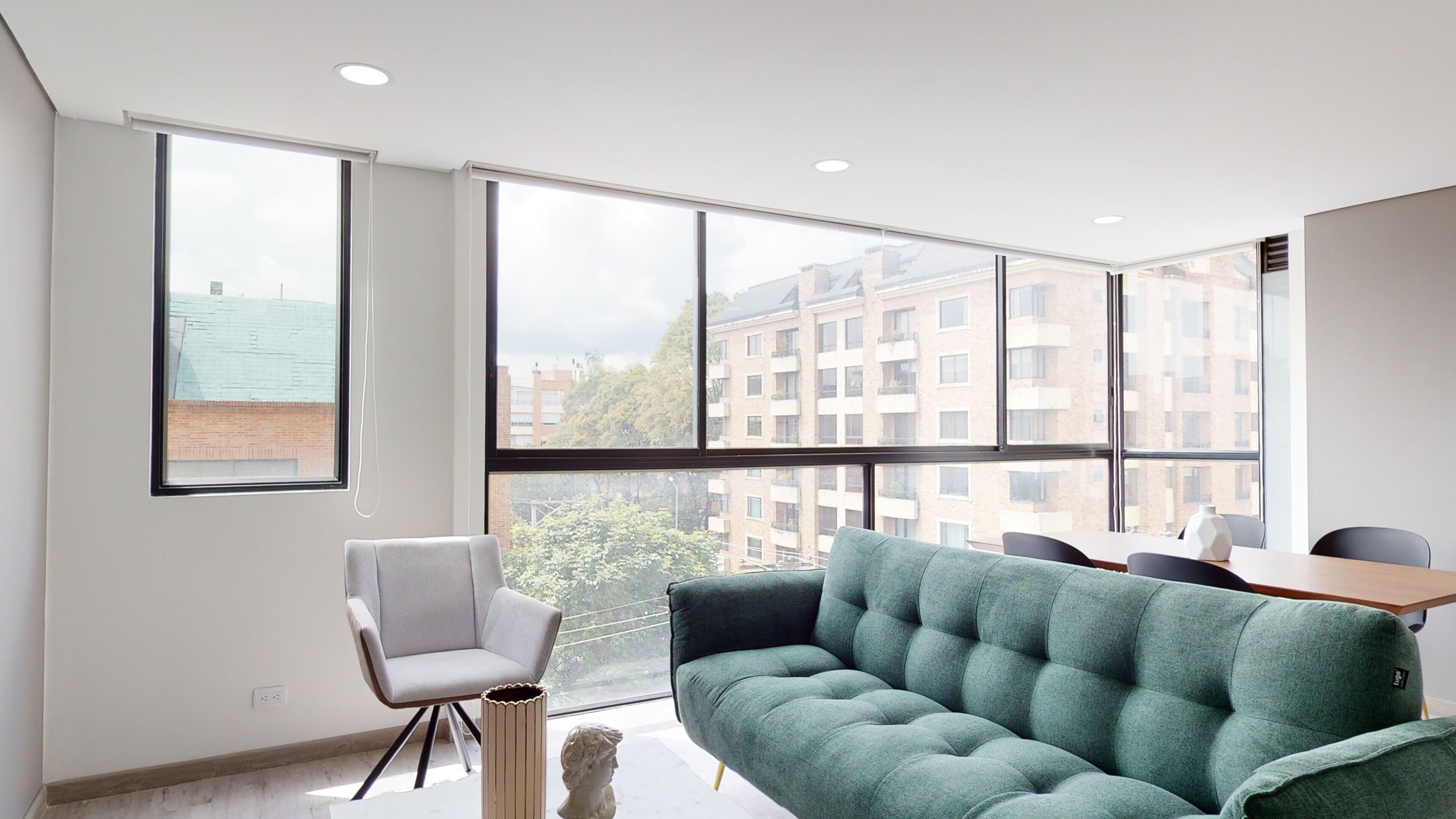 ESPECTACULAR APTO EN UNICENTRO CON EXCELENTE VISTA