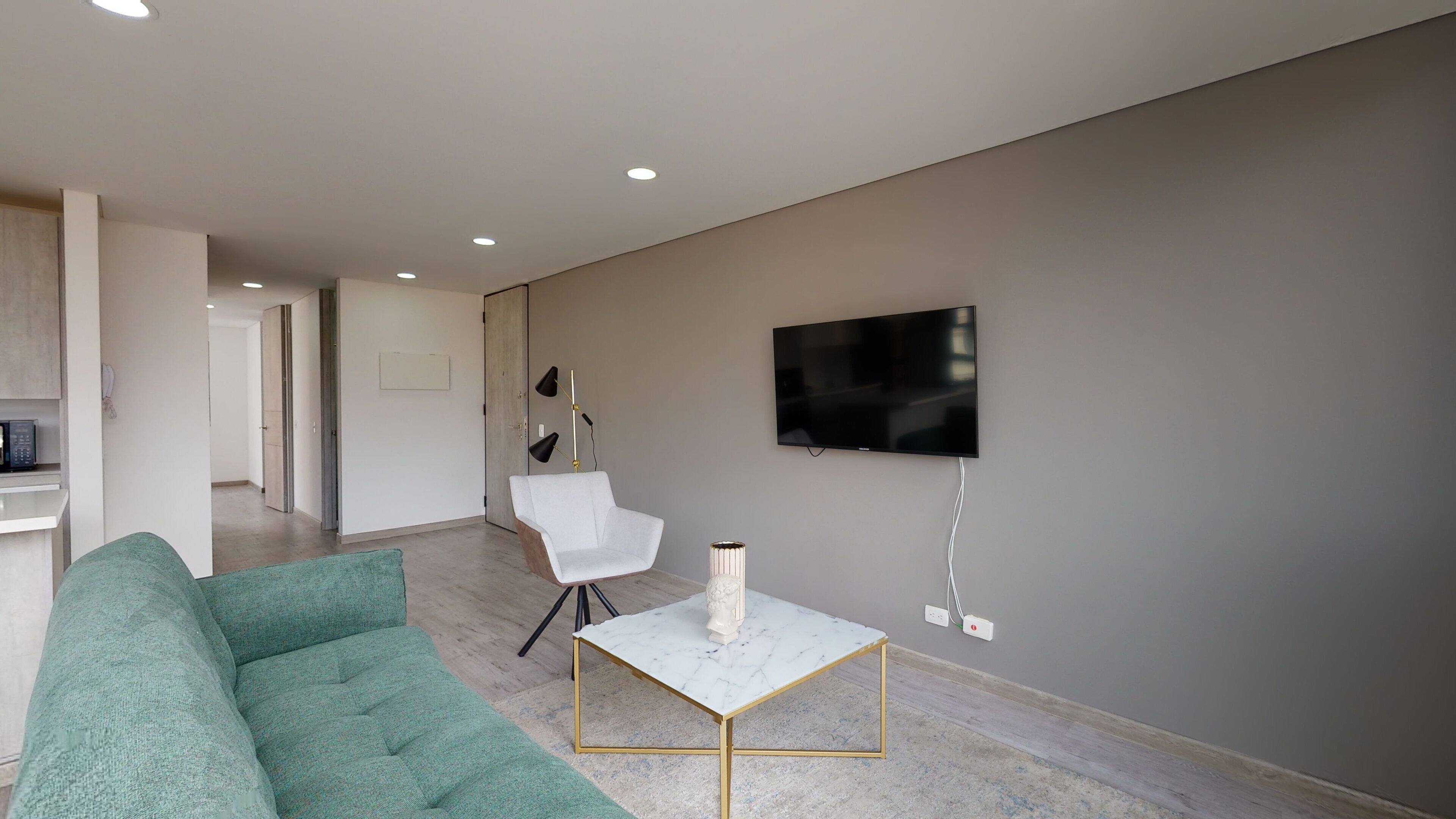 ESPECTACULAR APTO EN UNICENTRO CON EXCELENTE VISTA