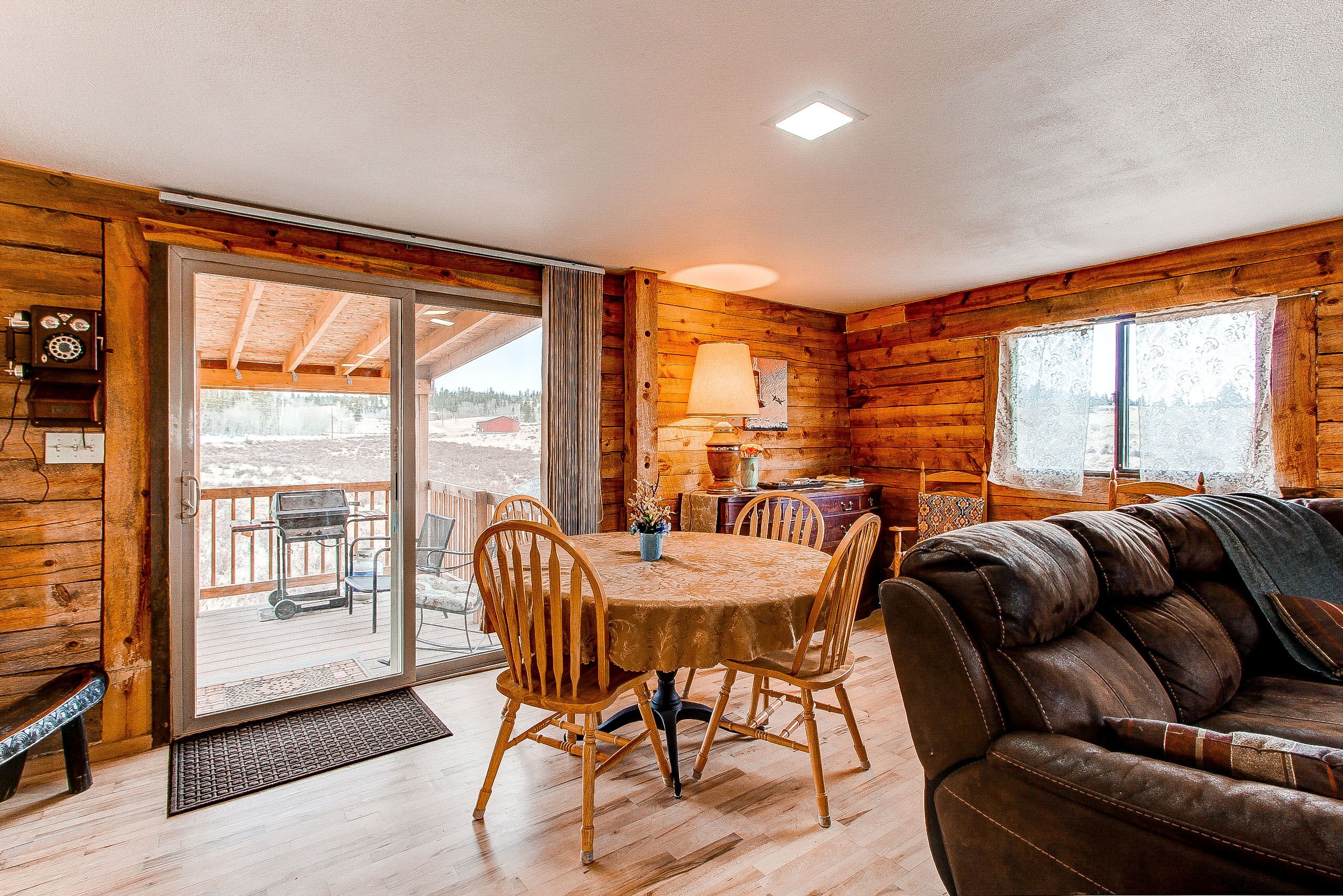 Beautiful Log Cabin High In Colorado Mountains