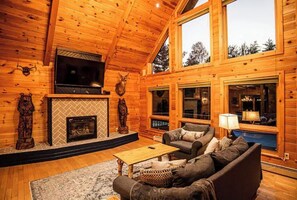 Smart TV, fireplace, Netflix, table football