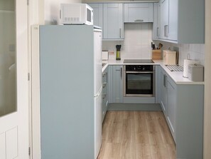 High chair - 2 bedroom accommodation in Amroth (Amroth)