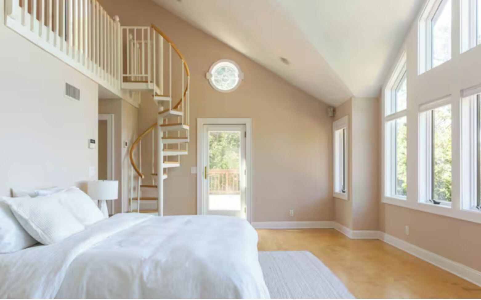 BEACHFRONT MANSION PRIVATE PATH TO PRIVATE BEACH