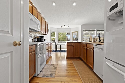 *Backyard*King*Parking*100Mbps*Smart TV*Bbq*W/D