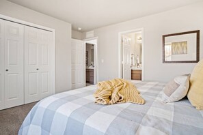 3 habitaciones, tabla de planchar con plancha, cuna de viaje y wifi 