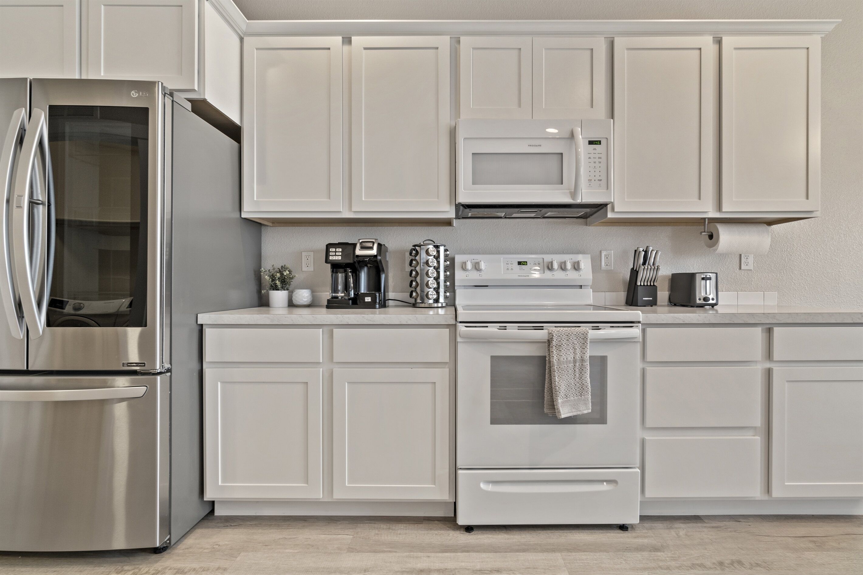 *FirePit*King*Parking*1600ft²*Smart TV*W/D