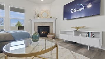 3 bedrooms, iron/ironing board, travel crib, free WiFi