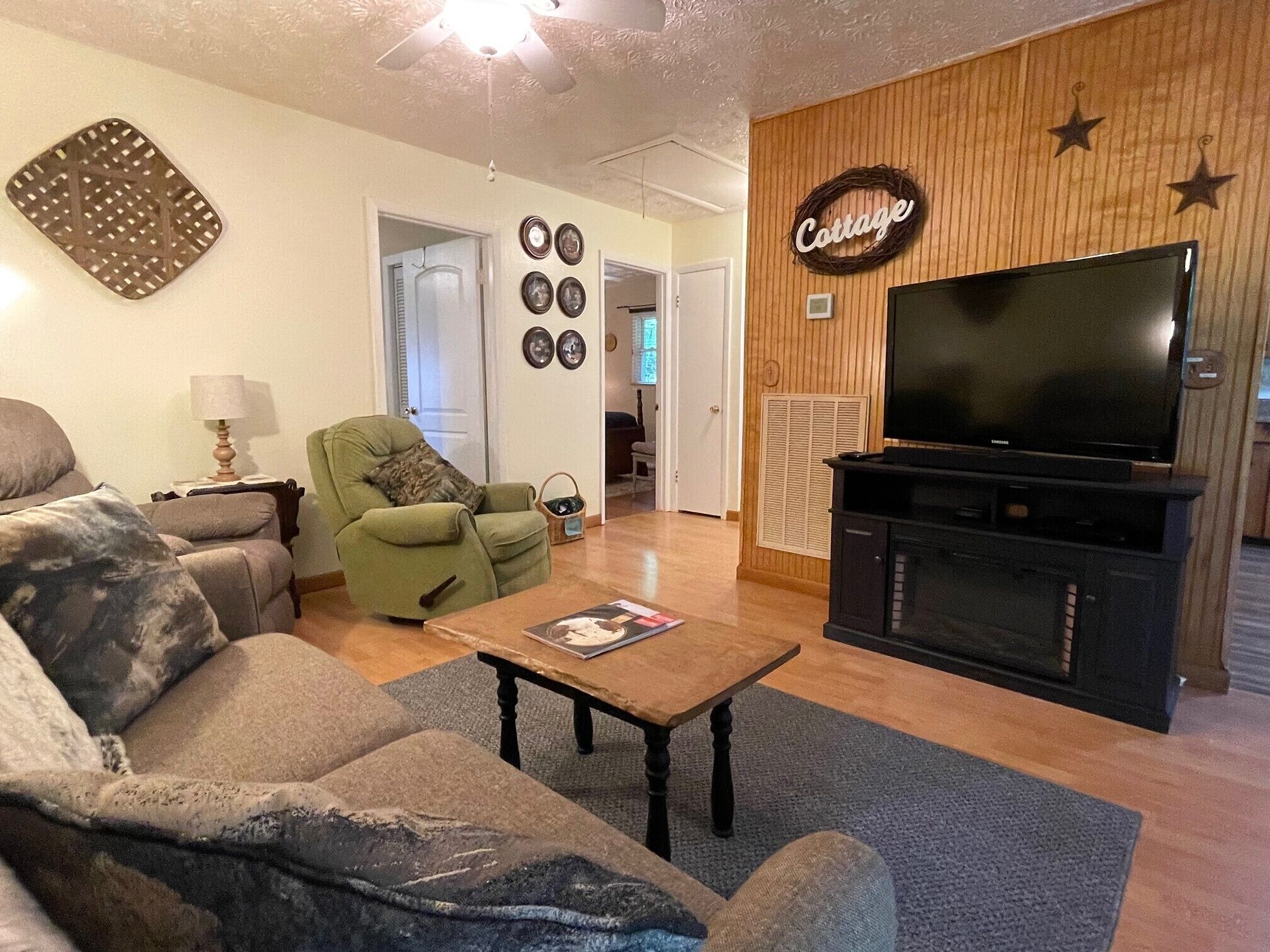 Moss Hollow Cottage - close to Folk School