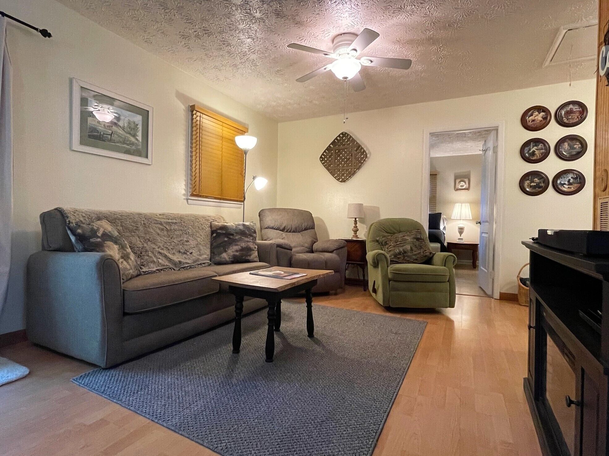 Moss Hollow Cottage - close to Folk School