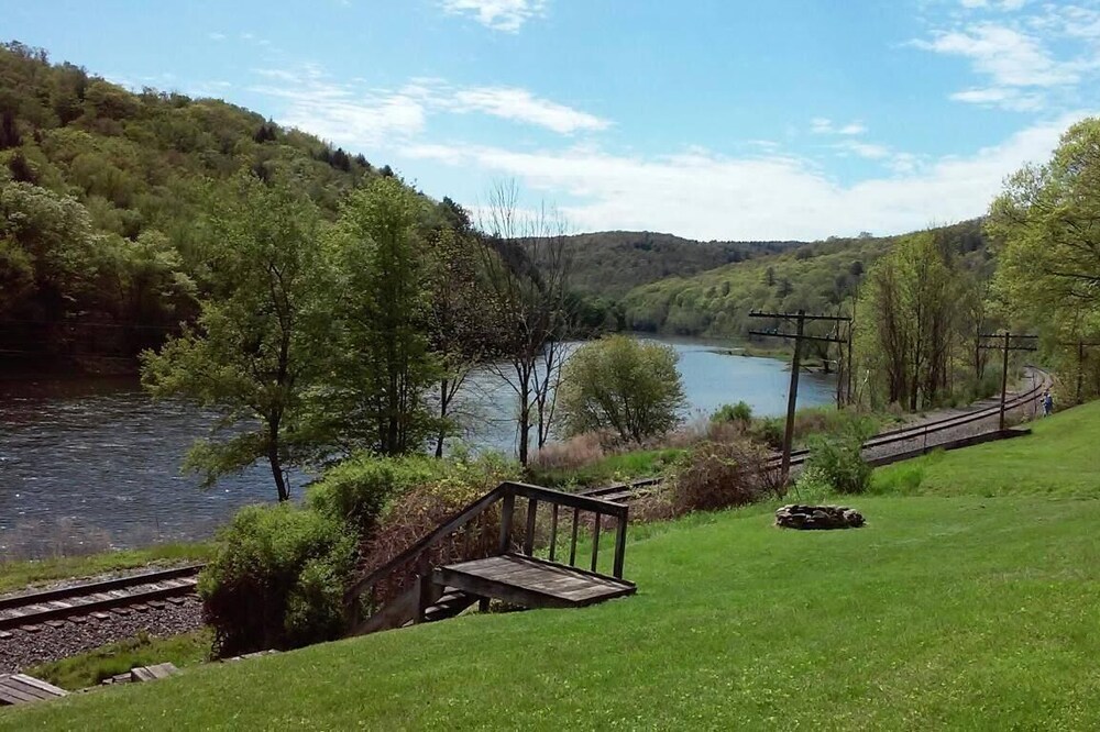 On the Delaware River, beautiful views, fishing, floating, swimming