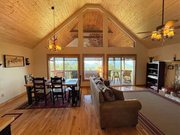 Flat-screen TV, fireplace