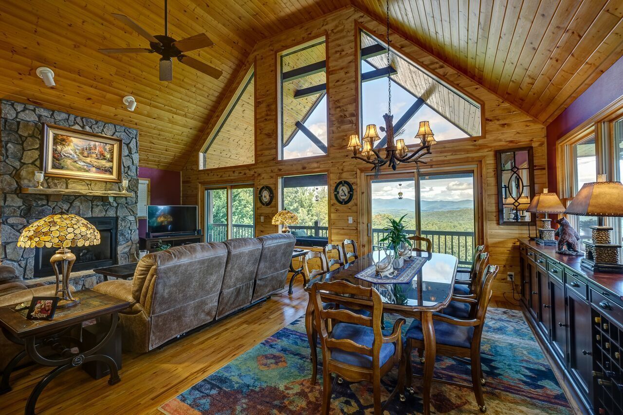 Flat-screen TV, fireplace