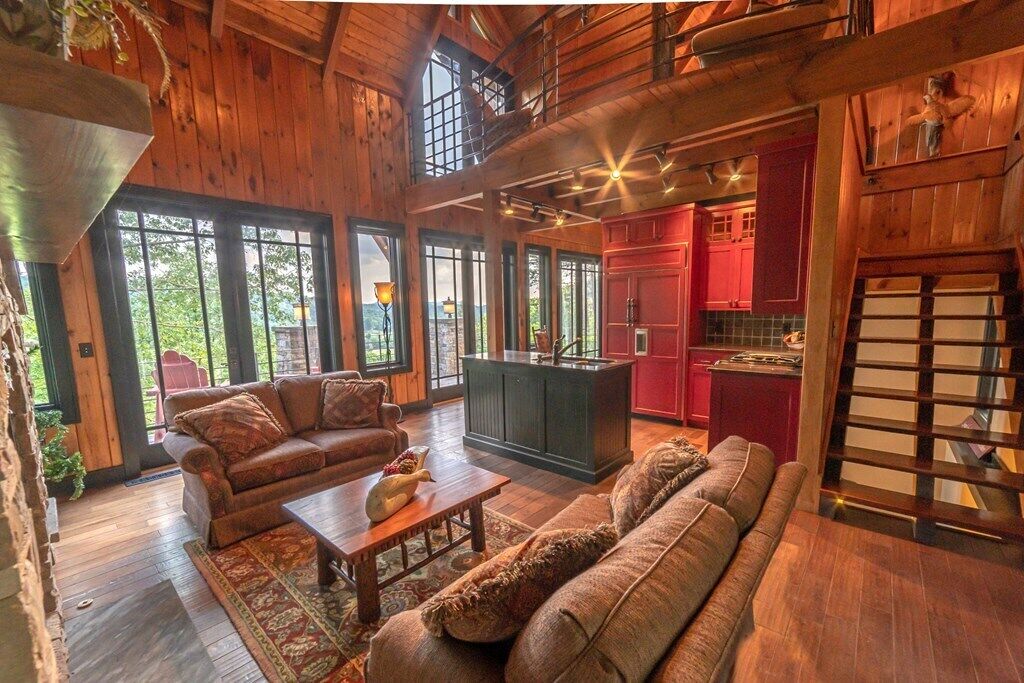 Falling Waters - upscale mountain living