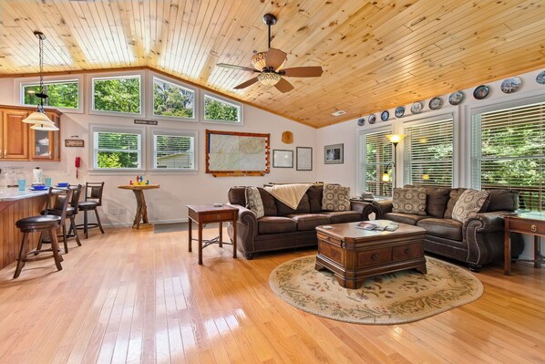 Flat-screen TV, fireplace, foosball