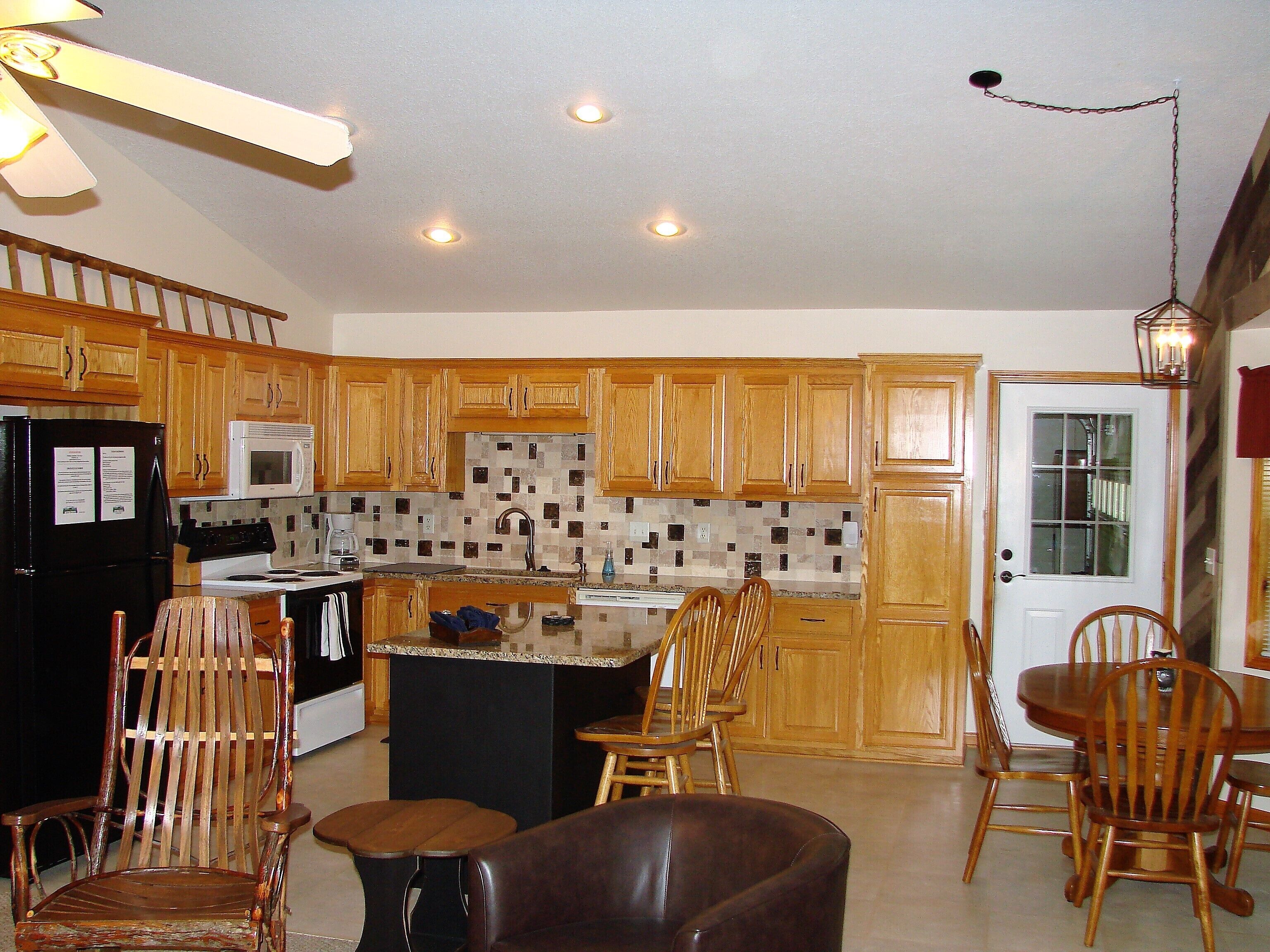 Wodhaven - 2 Bedroom one level cabin