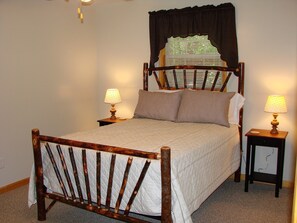 2 bedrooms, internet, bed sheets