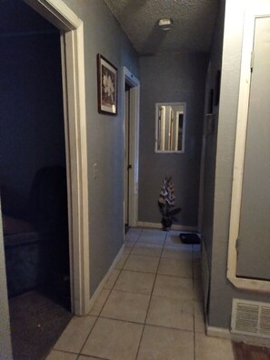 Interior - 5 minutes to MSU/SAFB/MPEC 102-A 2 Bedroom 1 Bath BED&Breakfast. Sleeps 3. (Wichita Falls)