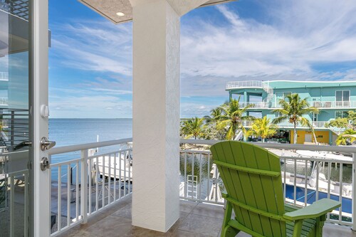 Sunset House on the Bay