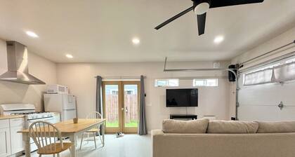Renovated studio 15 minutes from downtown San Diego