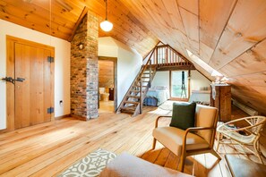 2 Schlafzimmer, Schreibtisch, Reisekinderbett, kostenloses Internet