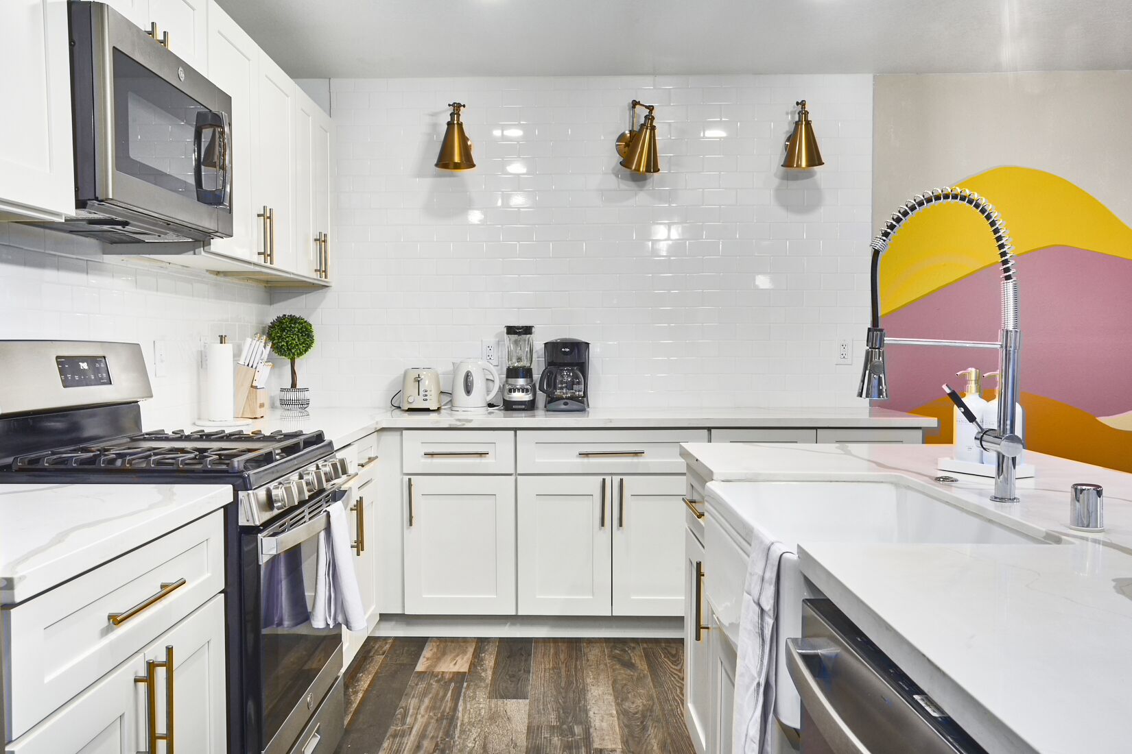 Game Room /Spa /Cowboy Pool /Hammocks /Volleyball / Bocce Ball/ Yoga