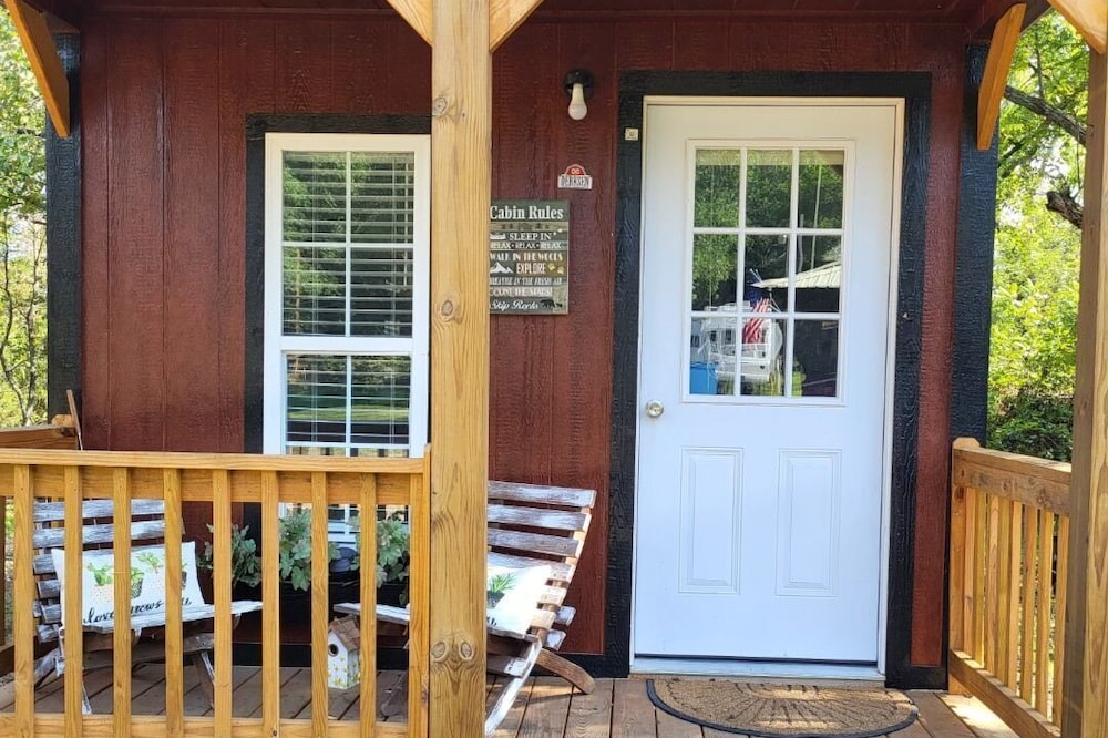 River Rock Cabin 11 - Wilderness RV & Adventure Park