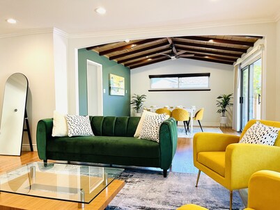 Luxury Executive home in Bay Area close to Apple/Shopping