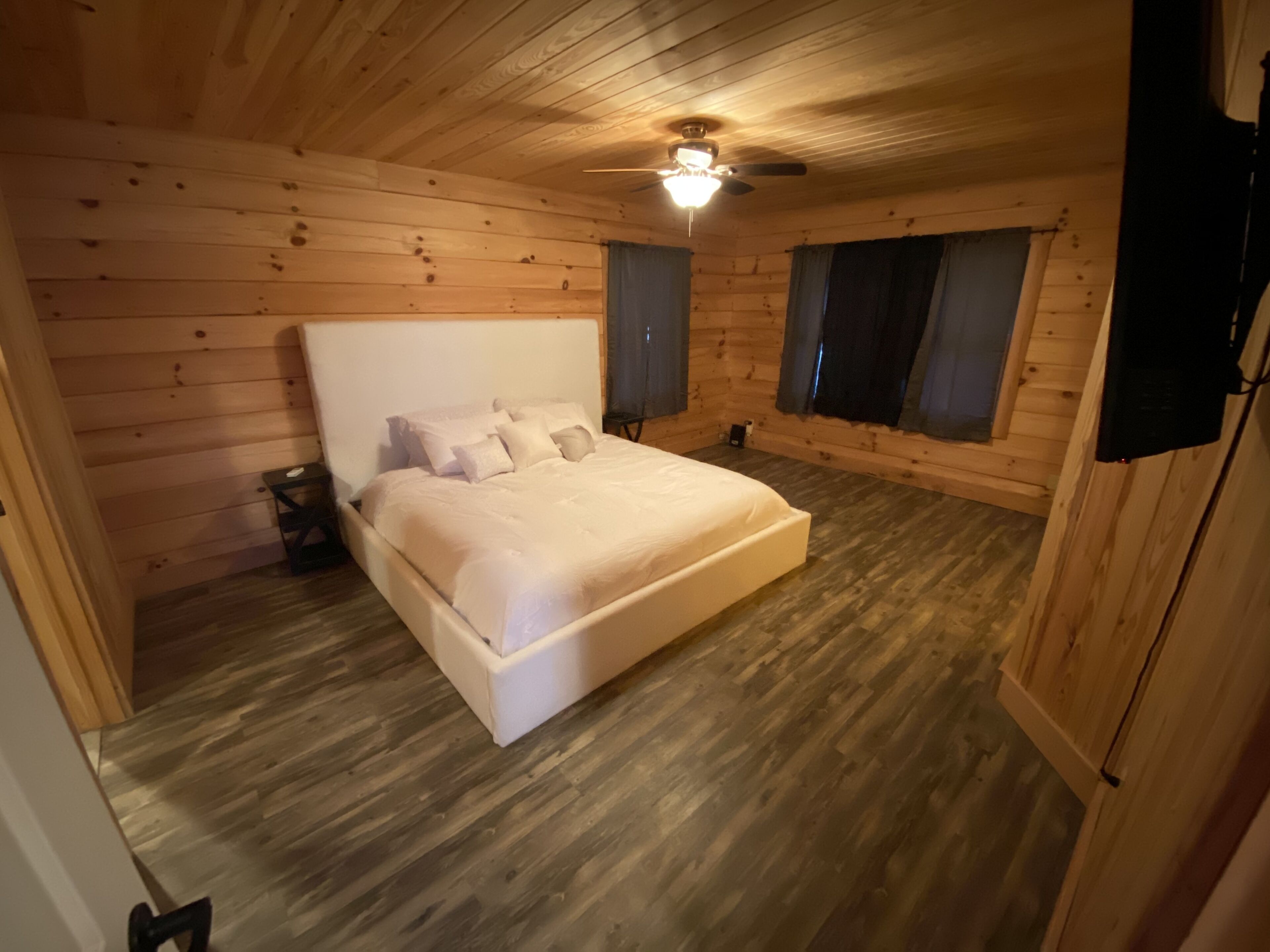 Perfect Cabin Getaway (Lakeview)