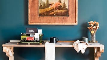 Design Suite | In-room dining