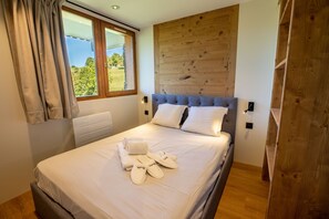 3 bedrooms, WiFi, bed sheets