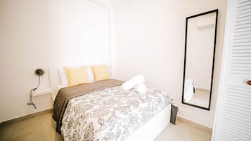 1 bedroom, desk, iron/ironing board, free WiFi