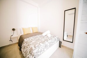 1 Schlafzimmer, Schreibtisch, Bügeleisen/Bügelbrett, kostenloses WLAN