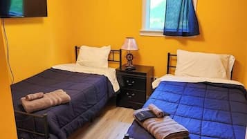 4 bedrooms, travel crib, WiFi, bed sheets