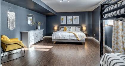 Family-Friendly - Cozy Modern - Convenient - USAFA - Air Force Academy