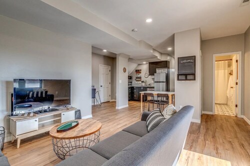 Family-Friendly - Cozy Modern - Convenient - USAFA - Air Force Academy