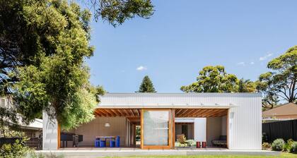 Bundeena Beach House - Royal National Park