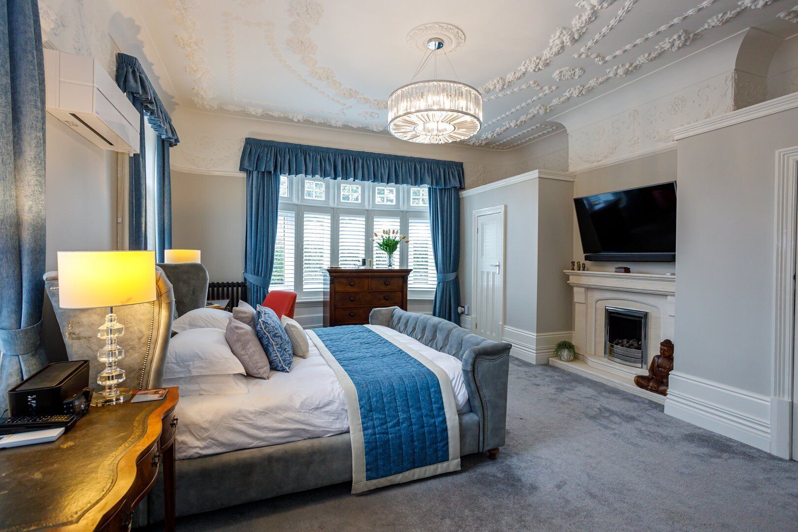 2 室のベッドルーム、デスク、アイロン / アイロン台、インターネット