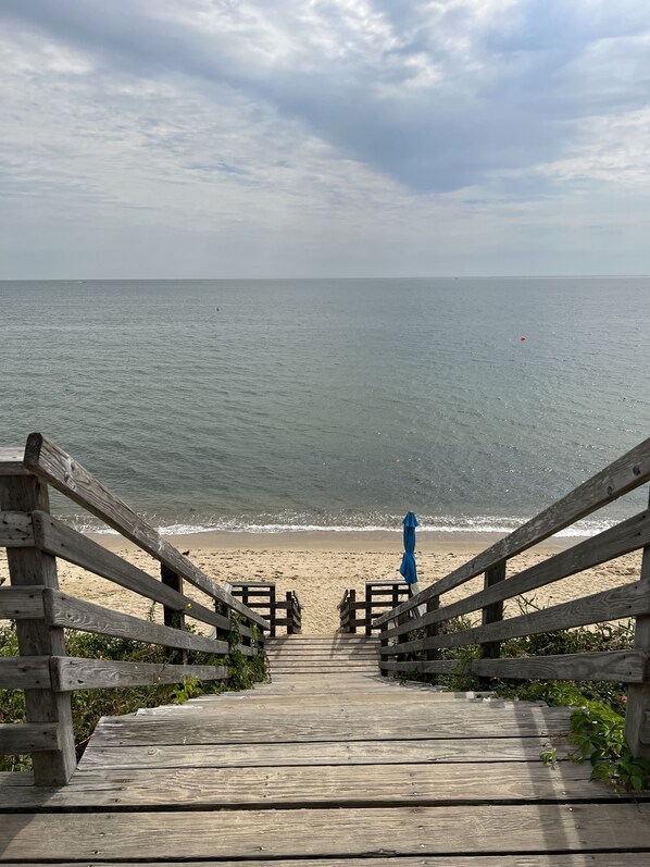 Beach nearby, sun-loungers