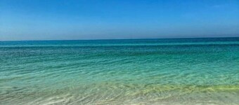 10 mins to AMI/IMG - 4/Bd Pool Home