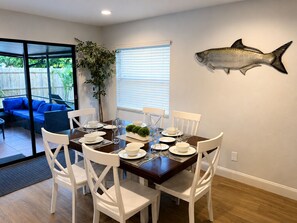 Dining - 10 mins to AMI/IMG - 4/Bd Pool Home (West Bradenton)