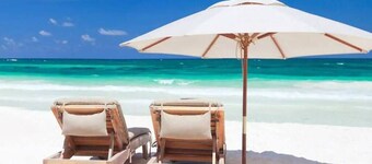 10 mins to AMI/IMG - 4/Bd Pool Home