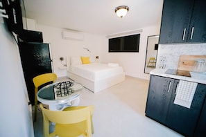 1 bedroom, desk, iron/ironing board, free WiFi