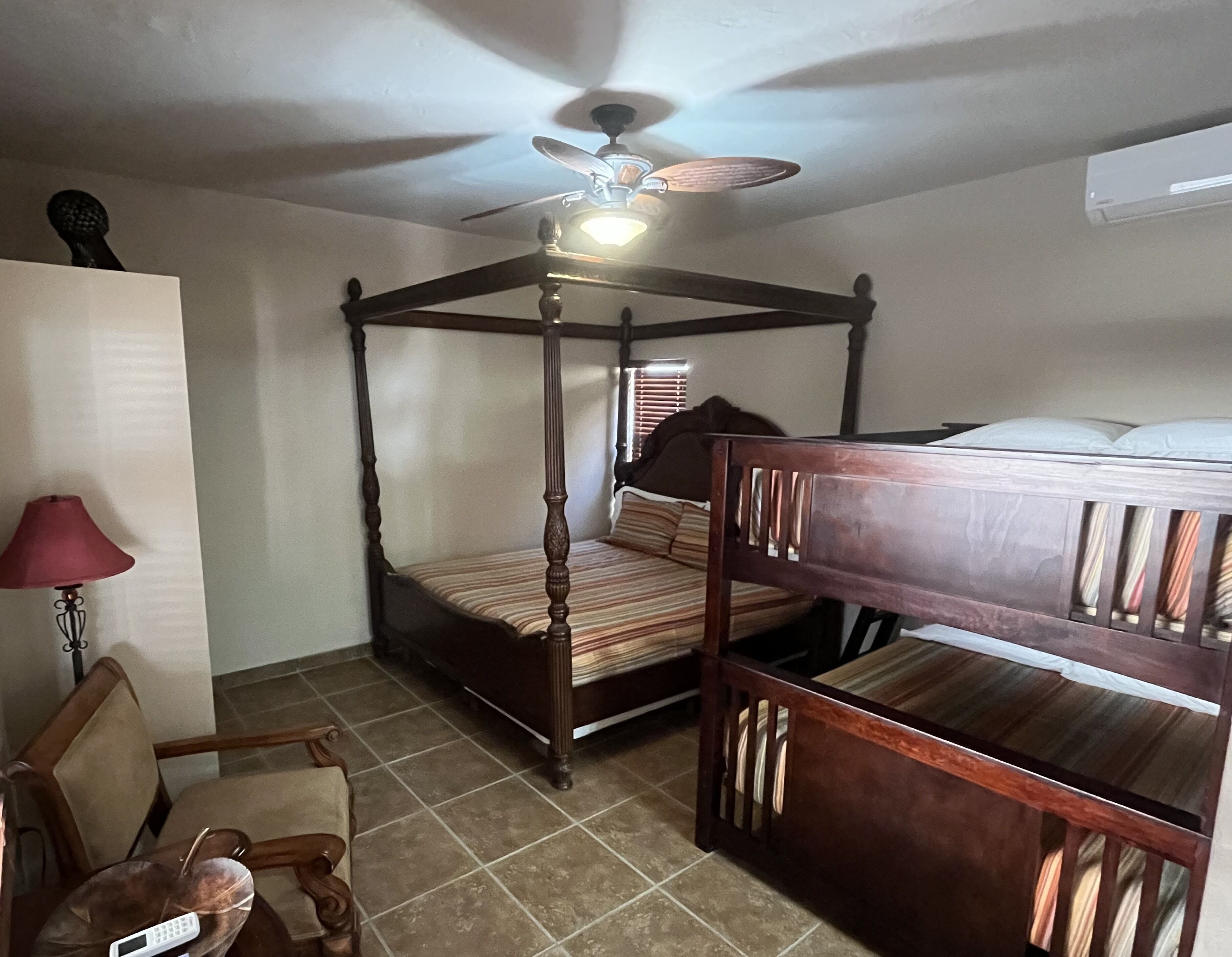 Fiesta Vida - 8 BR/8.5 BA with Splash Pool - Sleeps 26