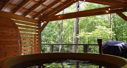 Station 91 | Cabin Near Helen | SAUNA & CEDAR TUB