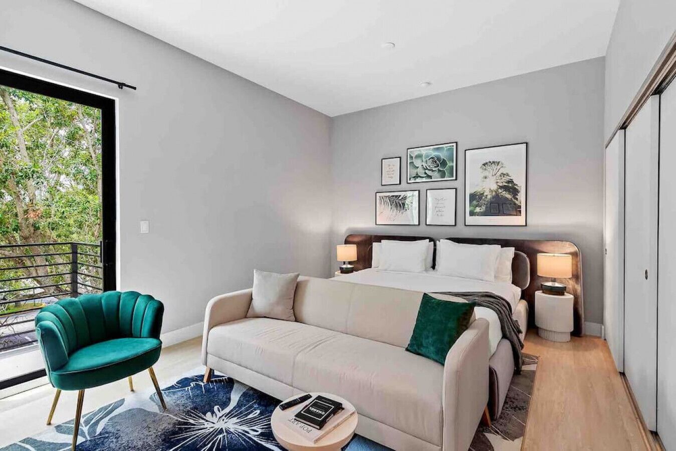 Pretty Rola #304 Brand New Apartment w King Bed-Central Location!