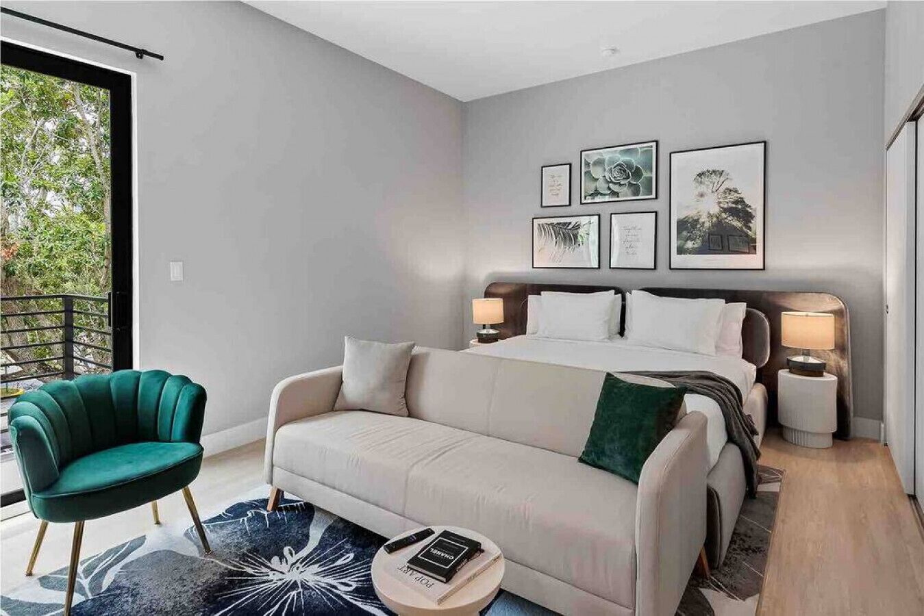 Pretty Rola #302 Cozy Condo with King Bed-Great Location!