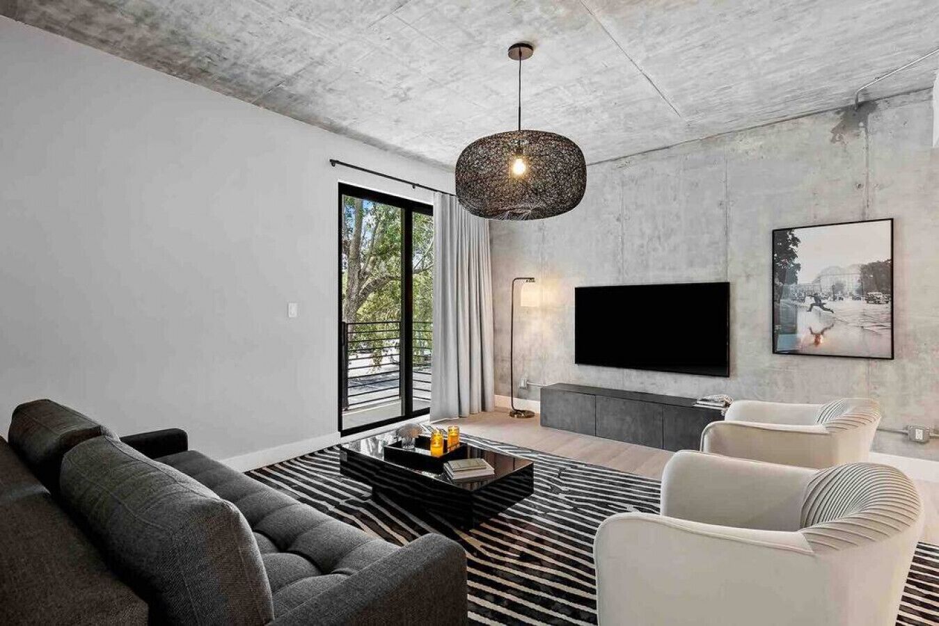 Pretty Rola #204 Upscale Spacious 1/1 Apt. w King Bed at Downtown Ft. Lauderdale