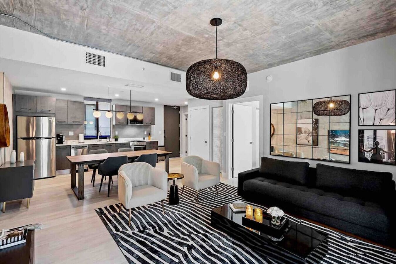 Pretty Rola #201 Luxury 1/1 with King Bed at Downtown Ft. Lauderdale Area!