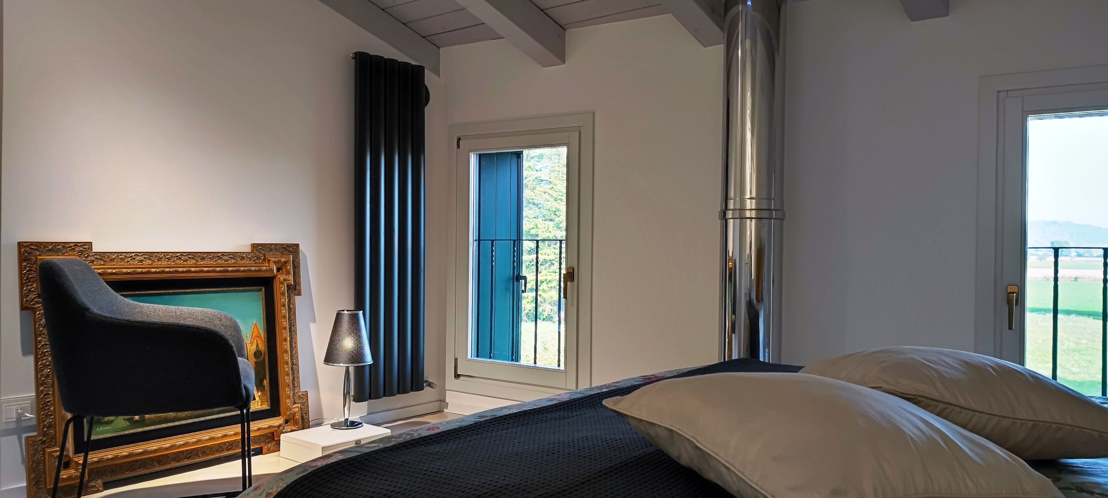 1 chambre, bureau, chambres insonorisées, fer et planche à repasser